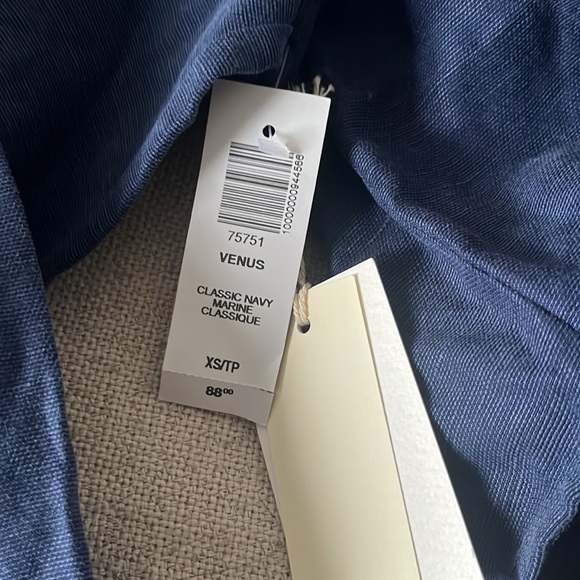 Aritzia crop top BNWT - Picture 2 of 3